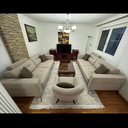 Ema Guest House Плав Екстер'єр фото