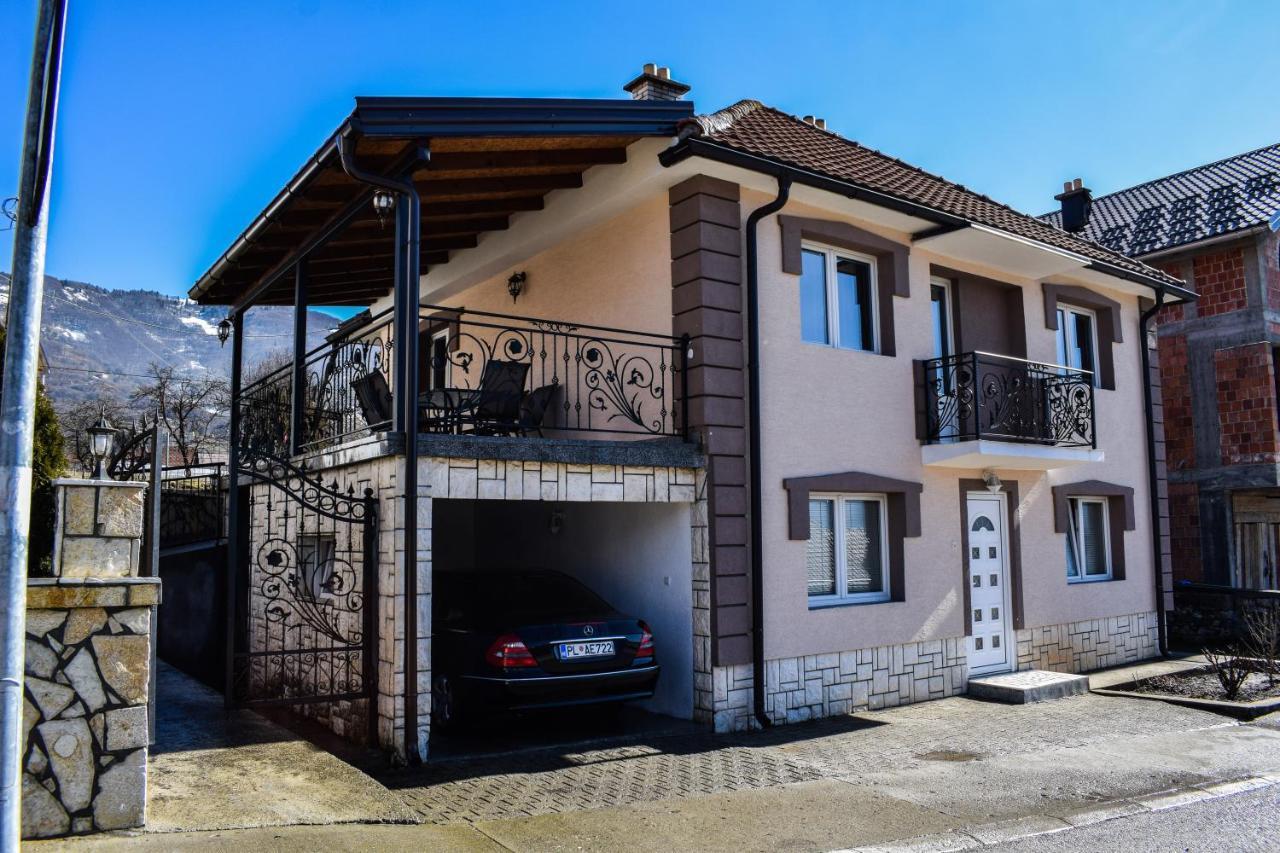 Ema Guest House Плав Екстер'єр фото