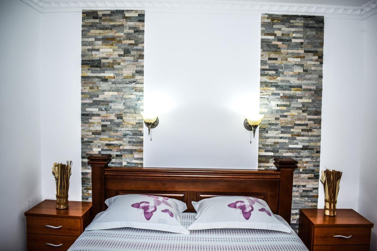 Ema Guest House Плав Екстер'єр фото